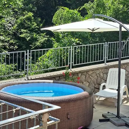 Villa Tia, With Jacuzzi, Barbecue & Green Oasis Opatija